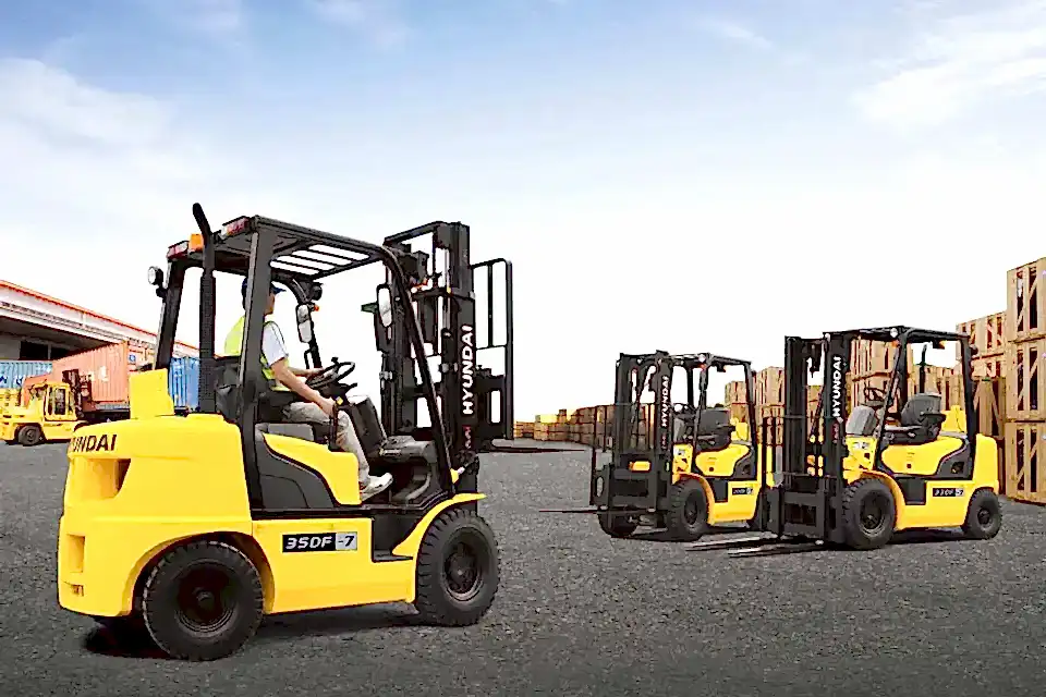 Adana Lojistik Sektöründe Kiralık Forklift Çözümleri - İş Makinesi Kiralama Rehberi