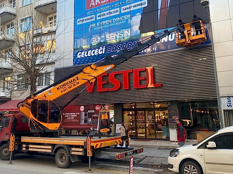Aksaray Organize Sanayi Bölgesinde Güvenli Ağır Tonajlı Vinçler